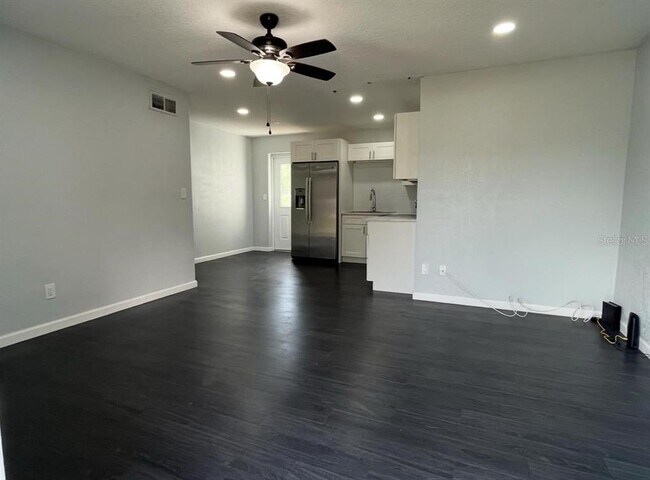Foto del edificio - 6329 Rockaway St