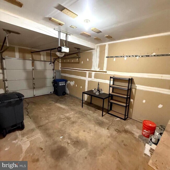 Foto del edificio - 13120 Misty Glen Ln