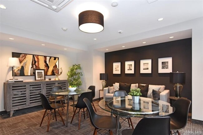 Foto del edificio - 2 Mill St