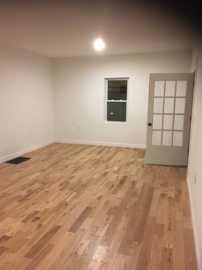 Foto del edificio - 704 cherry st