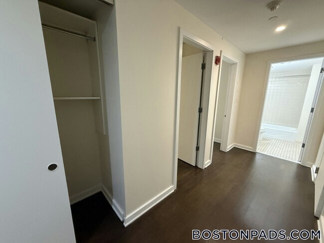Building Photo - 40 Boylston St