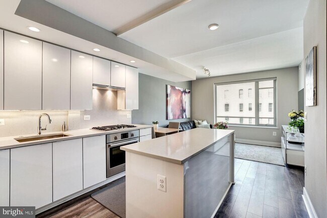 Foto del edificio - 1311 13th St NW