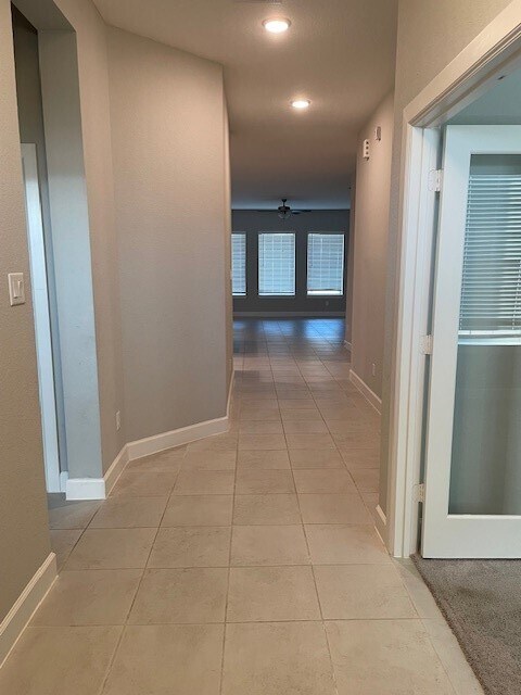 Foto del edificio - 5831 Turquoise Hl Ln