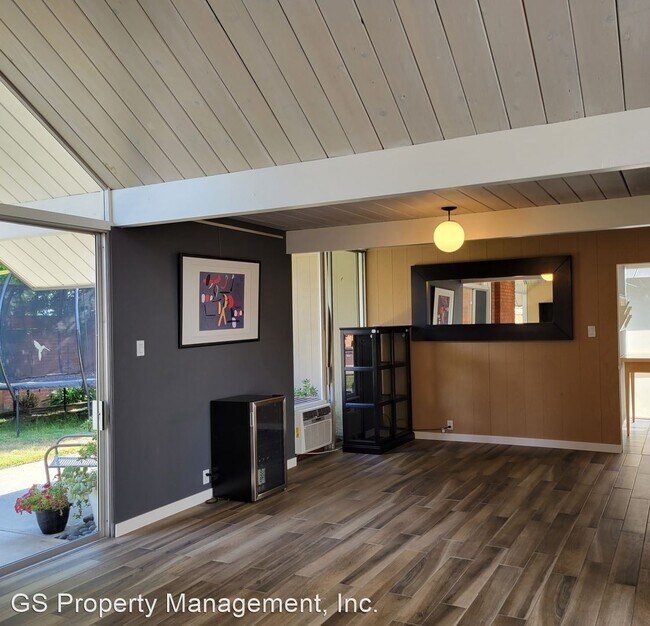 Building Photo - 4 br, 2 bath House - 923 Mackenzie Drive
