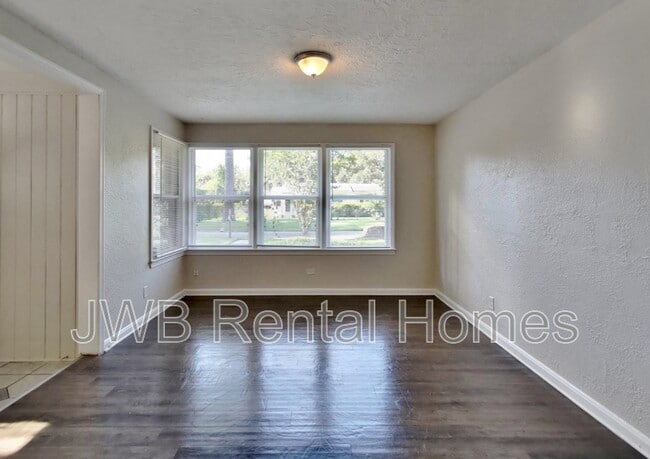 Building Photo - 1149 Stephenson Cir