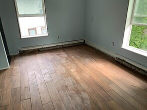 Building Photo - 420 Emmet St
