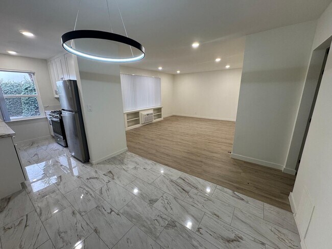 Foto del edificio - 10840 Hortense St