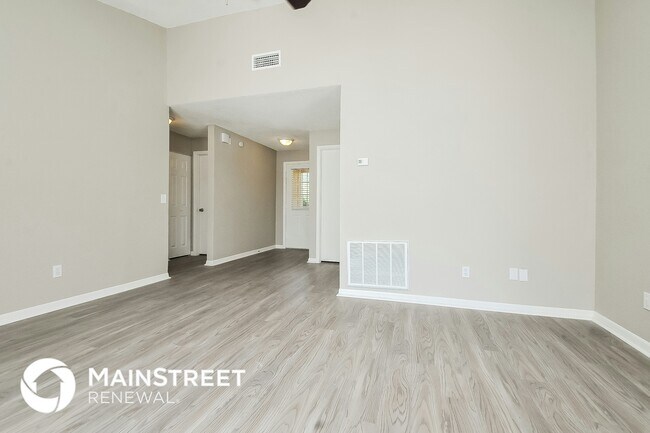 Foto del edificio - 1625 Crossridge Dr