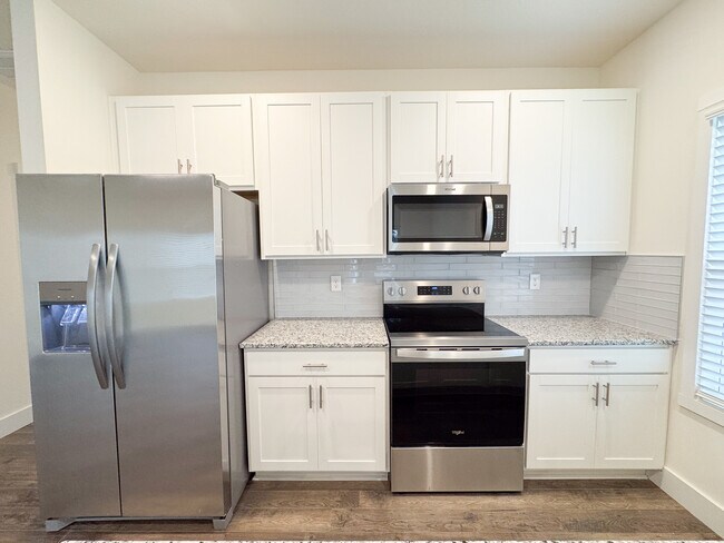 Foto del edificio - 7223 Traphill Ln