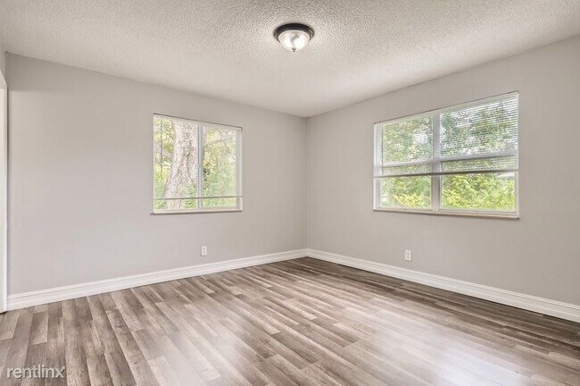 Building Photo - 3 br, 2 bath House - 1103 Willow Avenue