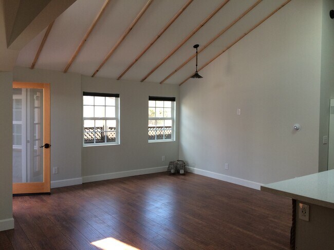 Foto del edificio - 3817 Vinton Avenue