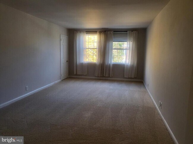 Foto del edificio - 3279 S Stafford St