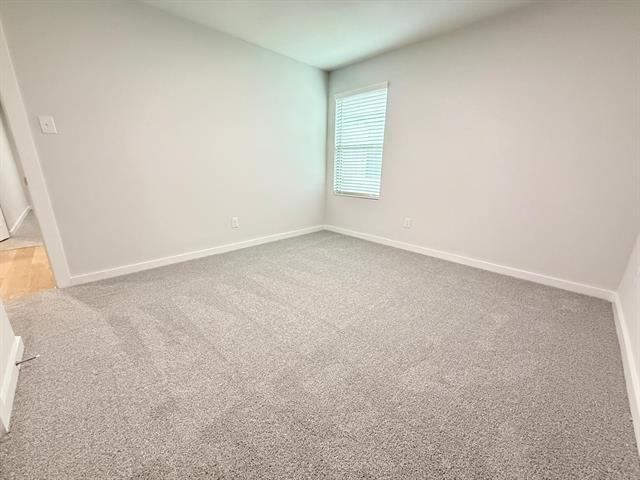 Building Photo - 1000 Rosemary Hl Dr