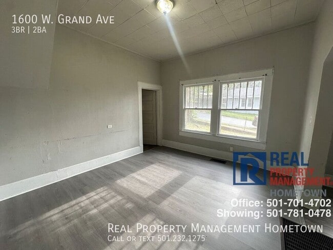 Building Photo - 1600 W Grand Ave
