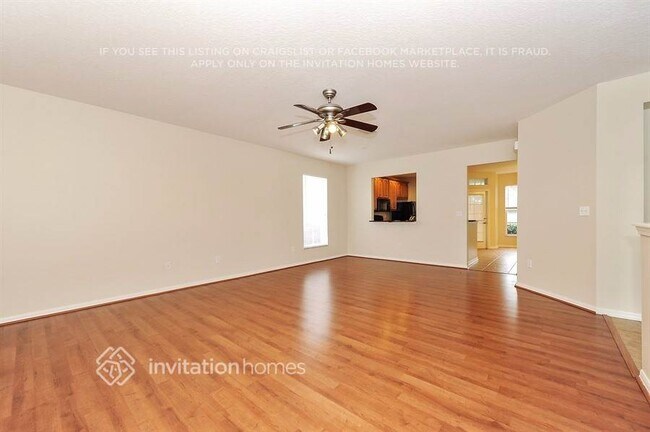 Foto del edificio - 5901 Grand Loneoak Ln