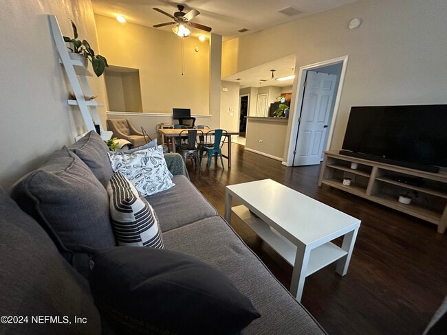 Building Photo - 7059 Deer Lodge Cir