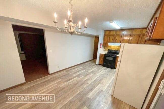 Building Photo - 4786 High Oak Dr