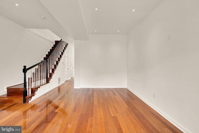 Foto del edificio - 1405 Montello Ave NE