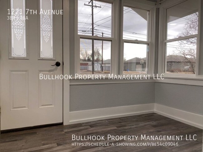 Building Photo - Brand New Looking Home with 2 Car Garage