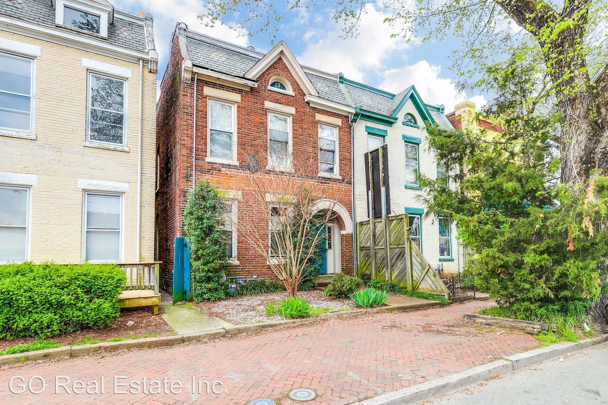 Primary Photo - 2627 W Cary St