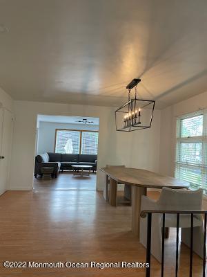 Building Photo - 502 Roseld Ave