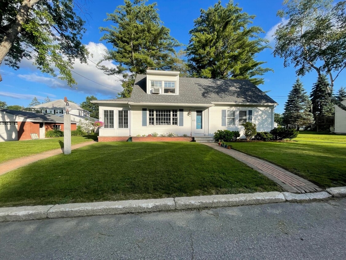 59 Maybrook Ave Unit 2, Manchester, NH 03102 Apartments in Manchester