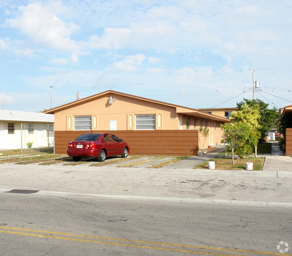 Building Photo - 101 W 25th St