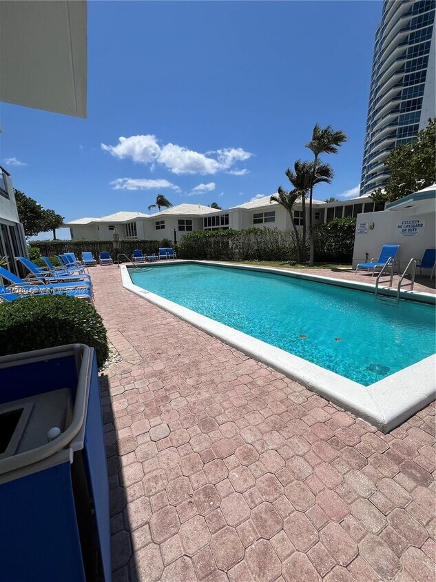 Building Photo - 1500 S Ocean Blvd