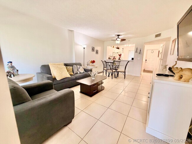 Foto del edificio - 9511 Weldon Cir