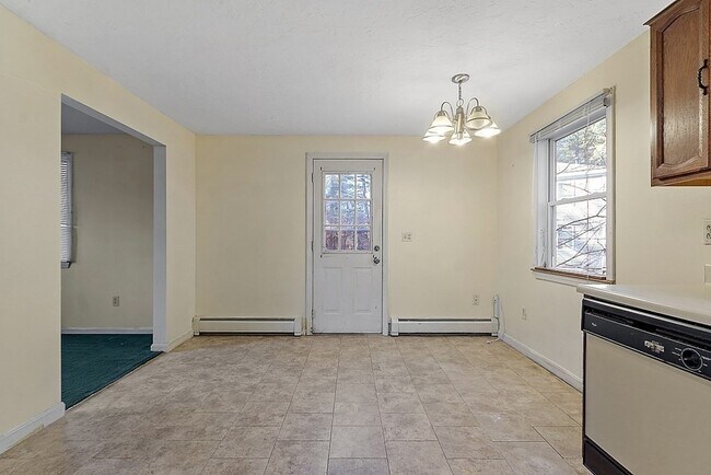 Building Photo - 198 Hayden Rd