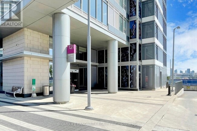 Building Photo - 121-2121 McMahon Dr