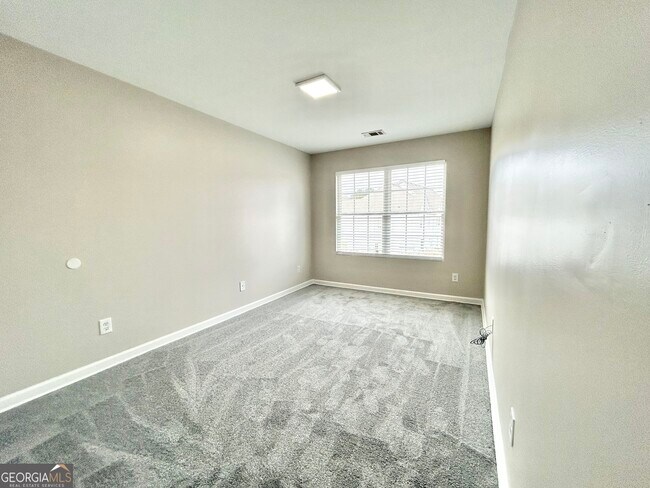 Foto del edificio - 1017 Wheel House Ln