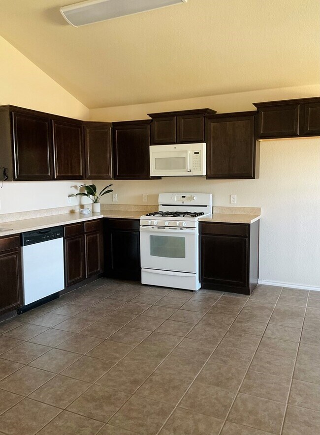 Foto del edificio - 310 E 95th St
