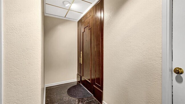 Foto del edificio - 150 Gessner Rd