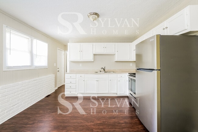 Foto del edificio - Prepare to fall in love with this 3 bedroo...