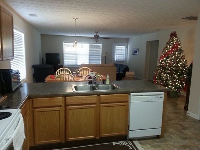 Building Photo - ***AVA. 9/1, SHORT-TERM RENTAL*** WESTSIDE...