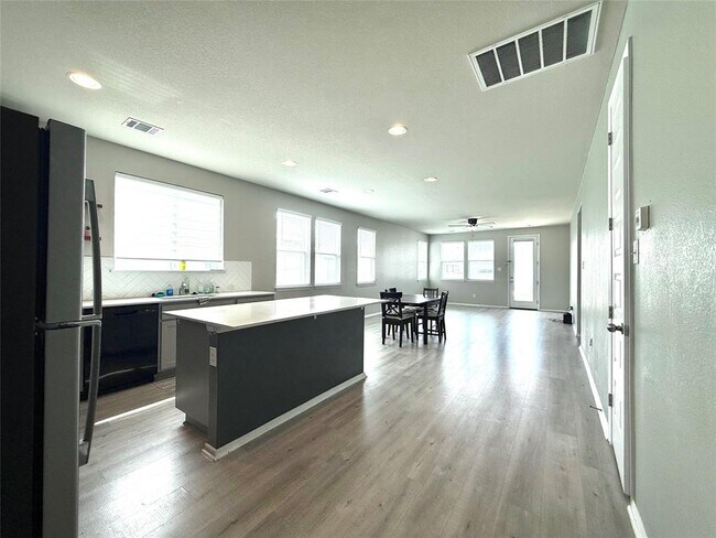 Foto del edificio - 133 Fabion St