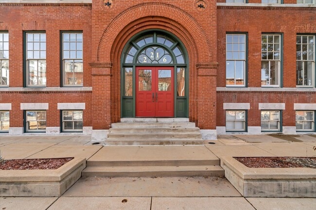 Welcome To St Agnes Lofts - A landmark award-winning renovation!!! - 2216 Sidney St