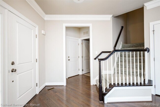 Building Photo - 42745 Cardinal Way