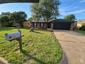Building Photo - 2812 Whitehurst Dr