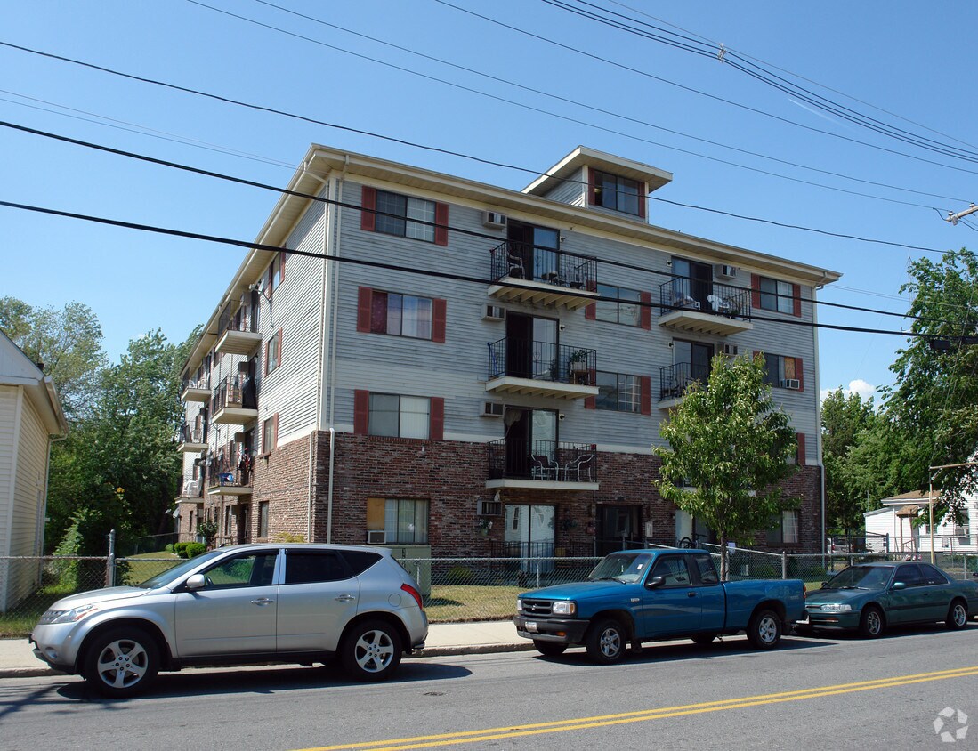 231 Water Street 231 Water St Lawrence, MA Apartments for Rent in