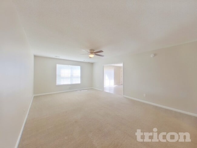 Foto del edificio - 500 Gingerbread Ct S