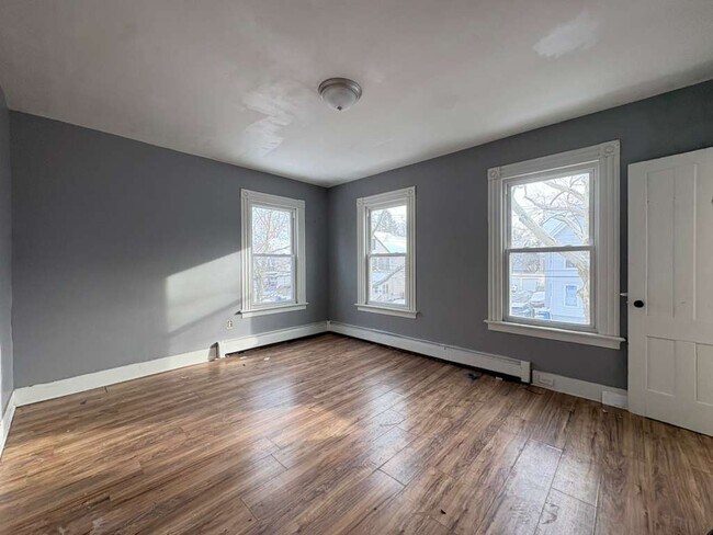 Foto del edificio - 253 W Ivy St