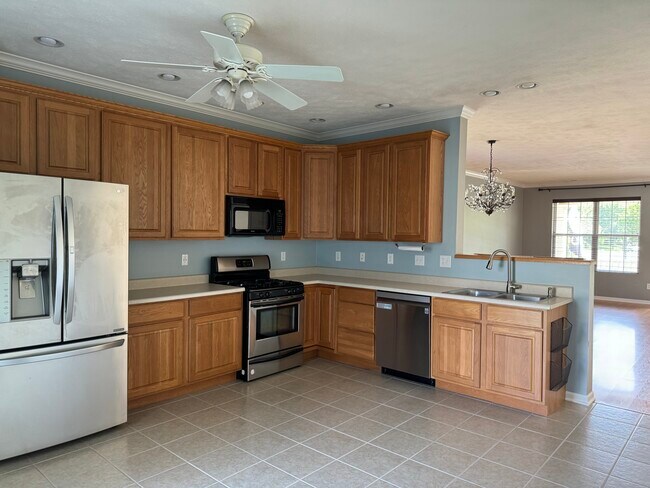Foto del edificio - 1152 Burns Blvd
