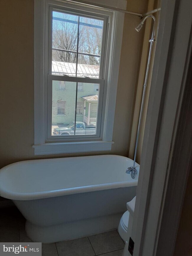 Foto del edificio - 313 N Kent St