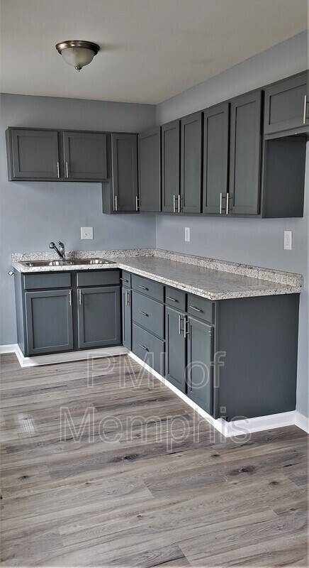 Building Photo - 345 Washburn Dr