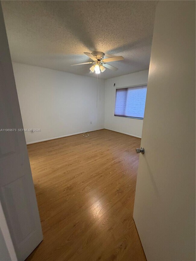 Foto del edificio - 12650 SW 15th St