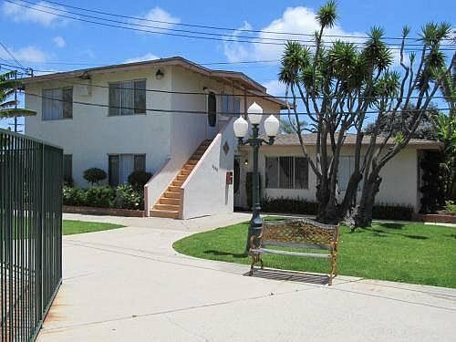 Building Photo - 2233 Canyon Dr