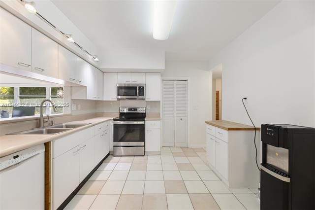 Foto del edificio - 7920 SW 132nd St