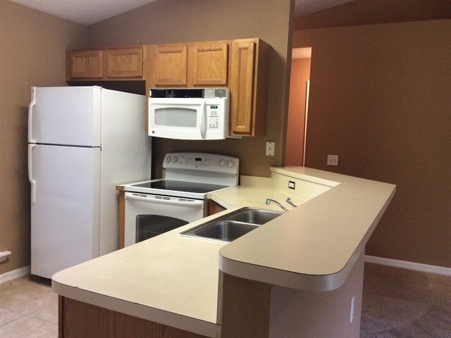 Building Photo - 568 Koala Drive
